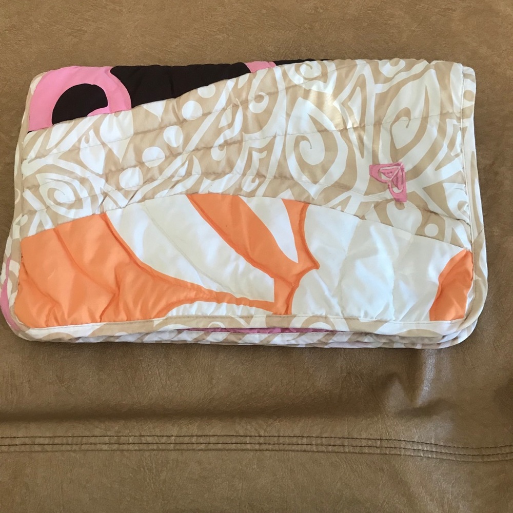 Roxy Standard Pillow Shams